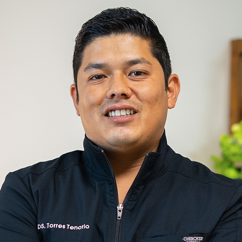 D.D.S. Alejandro Torres